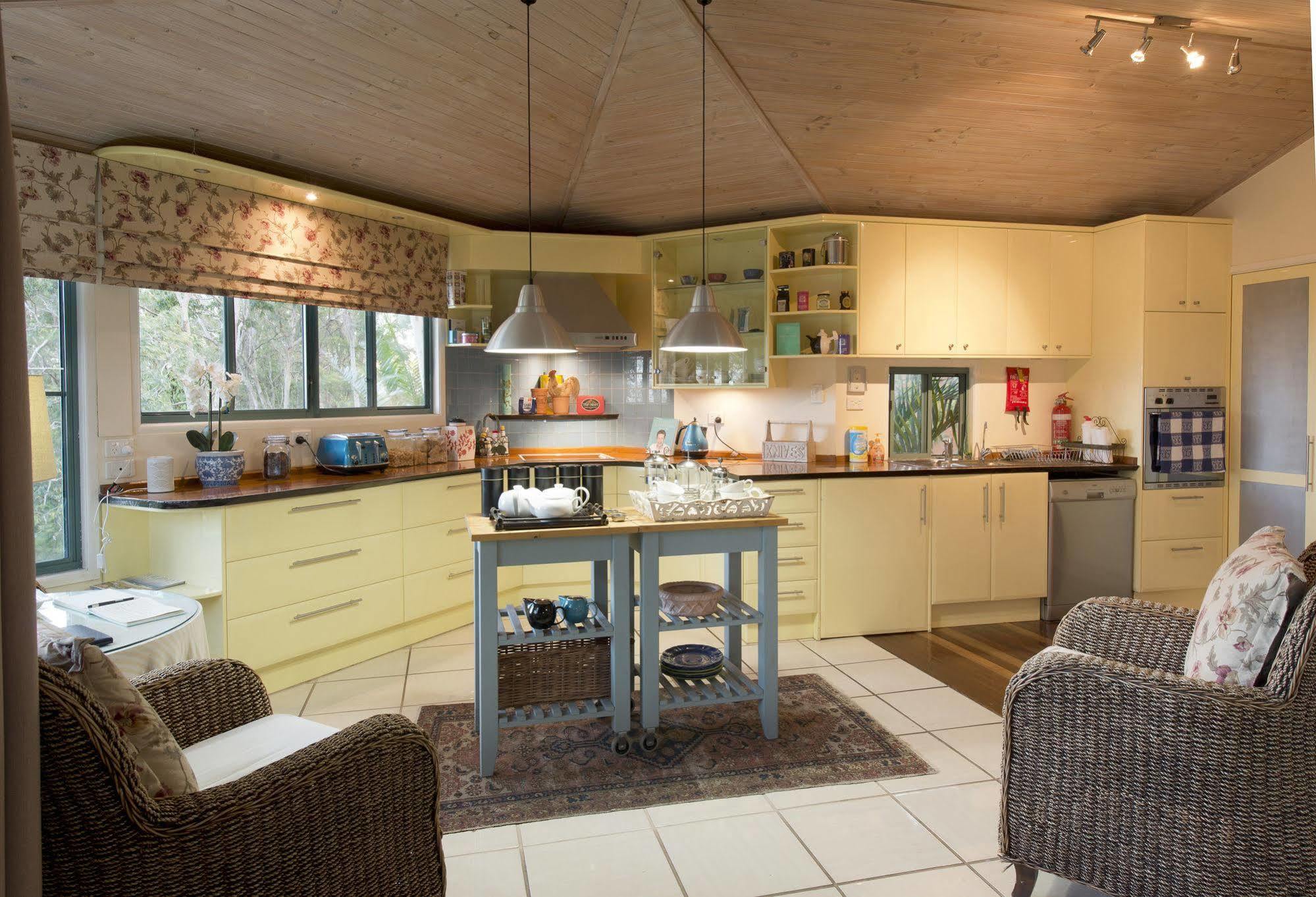 Arabella Guesthouse Alexandra Headland Εξωτερικό φωτογραφία
